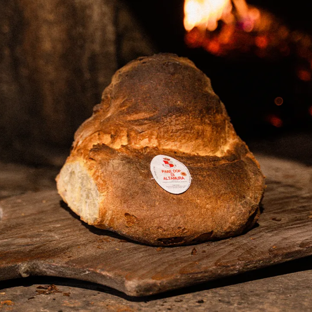 crosta spezzata, mollica, forme diverse, forno a legna pane di altamura dop